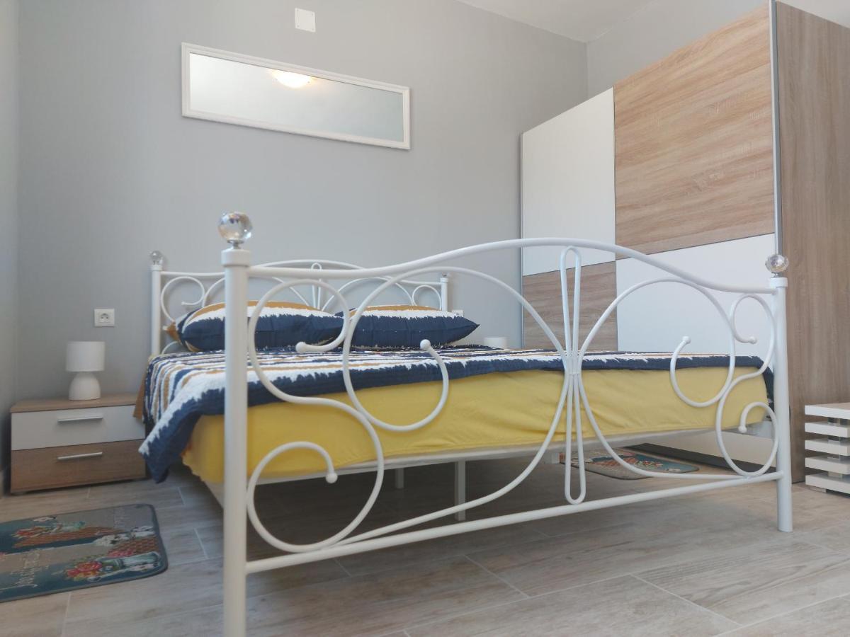 Studio Apartment Palmira Ližnjan Eksteriør billede