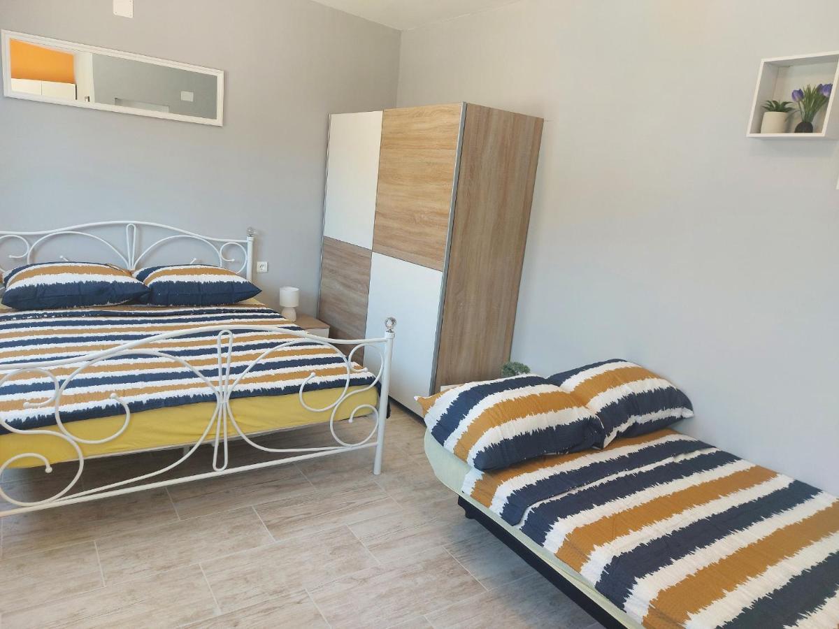 Studio Apartment Palmira Ližnjan Eksteriør billede