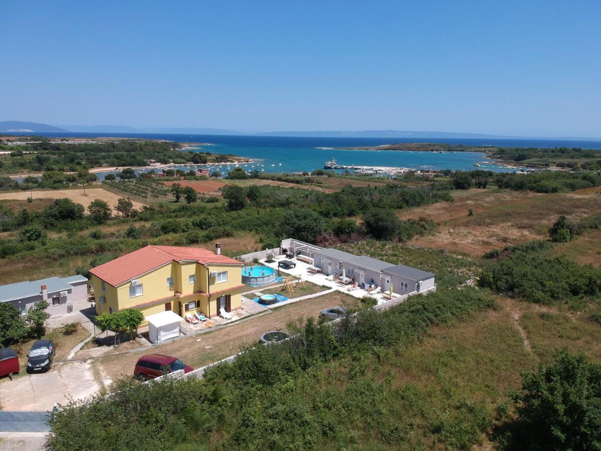Studio Apartment Palmira Ližnjan Eksteriør billede